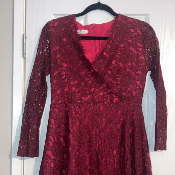 Wine lace dress - Picture 2 of 2